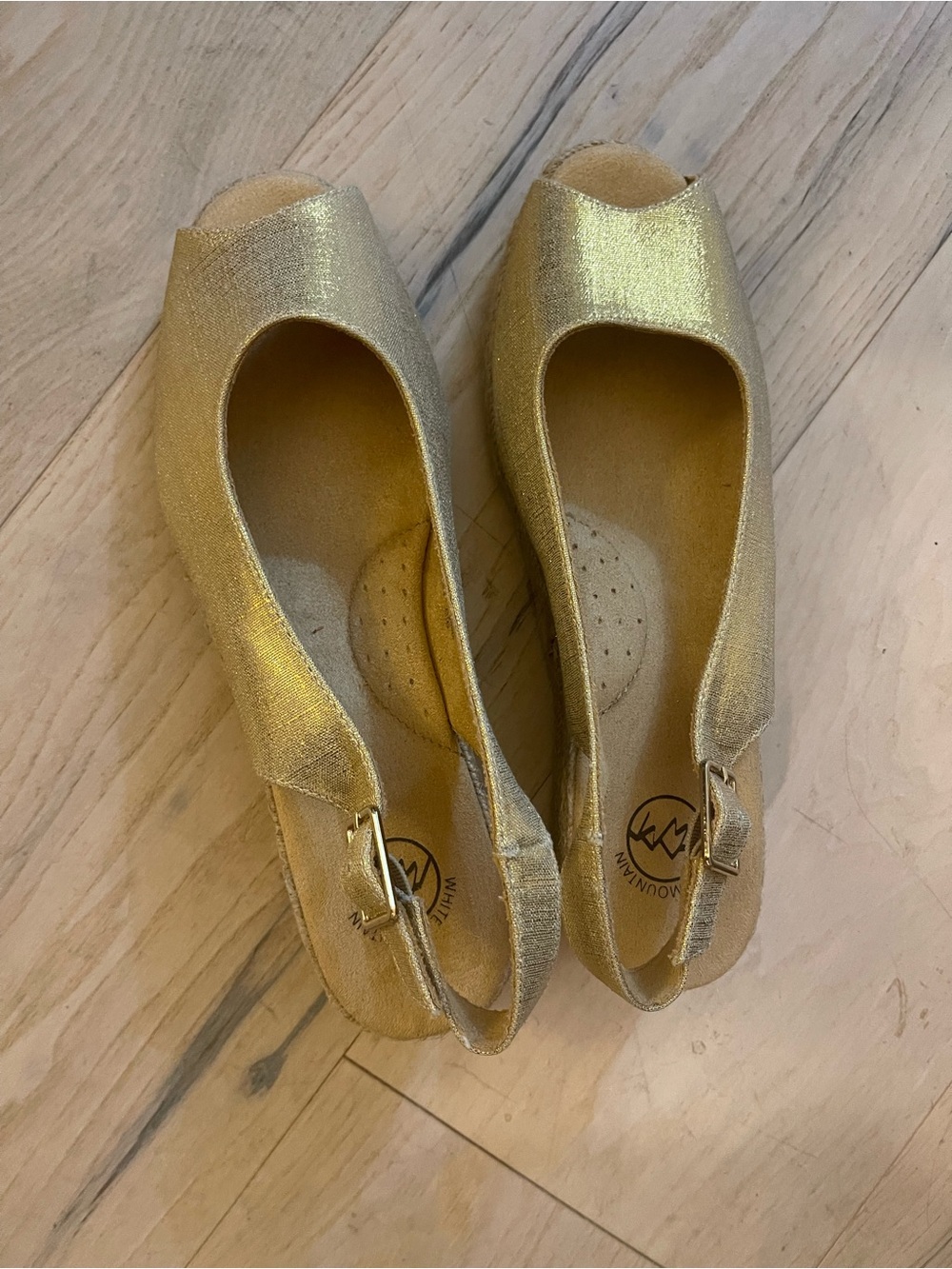 White Mountain Gold Peep-Toe Slingback slight wedges size 8W